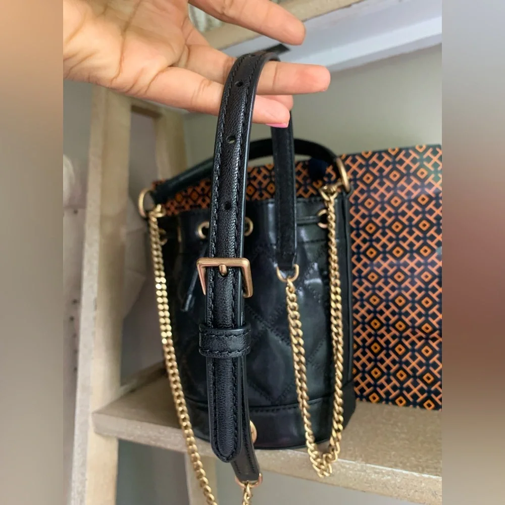 Tory Burch Black Quilted Bucket Bag - Picture 8 of 11